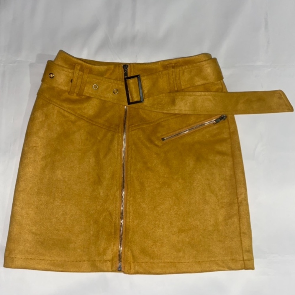 NWT Missguided Faux Suede Buckle Detail Mini Skirt